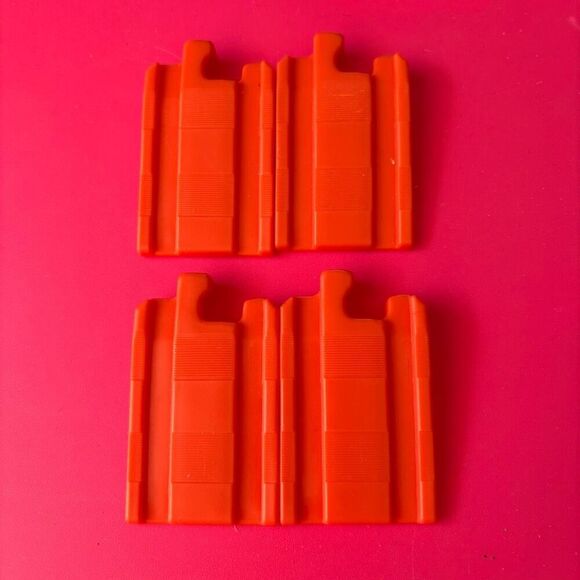 Thomas & Friends Cargo Lift And Load Cargo Train Set Lot Of 4 Orange ABS Ramps - Picture 1 of 2